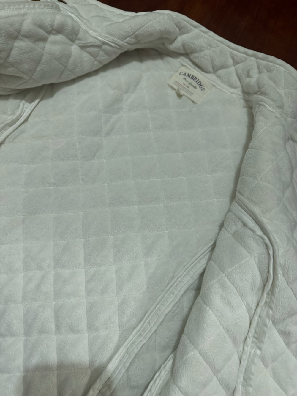 Cambridge Dry Goods White Quilted Sleeveless Vest - Picture 8 of 13